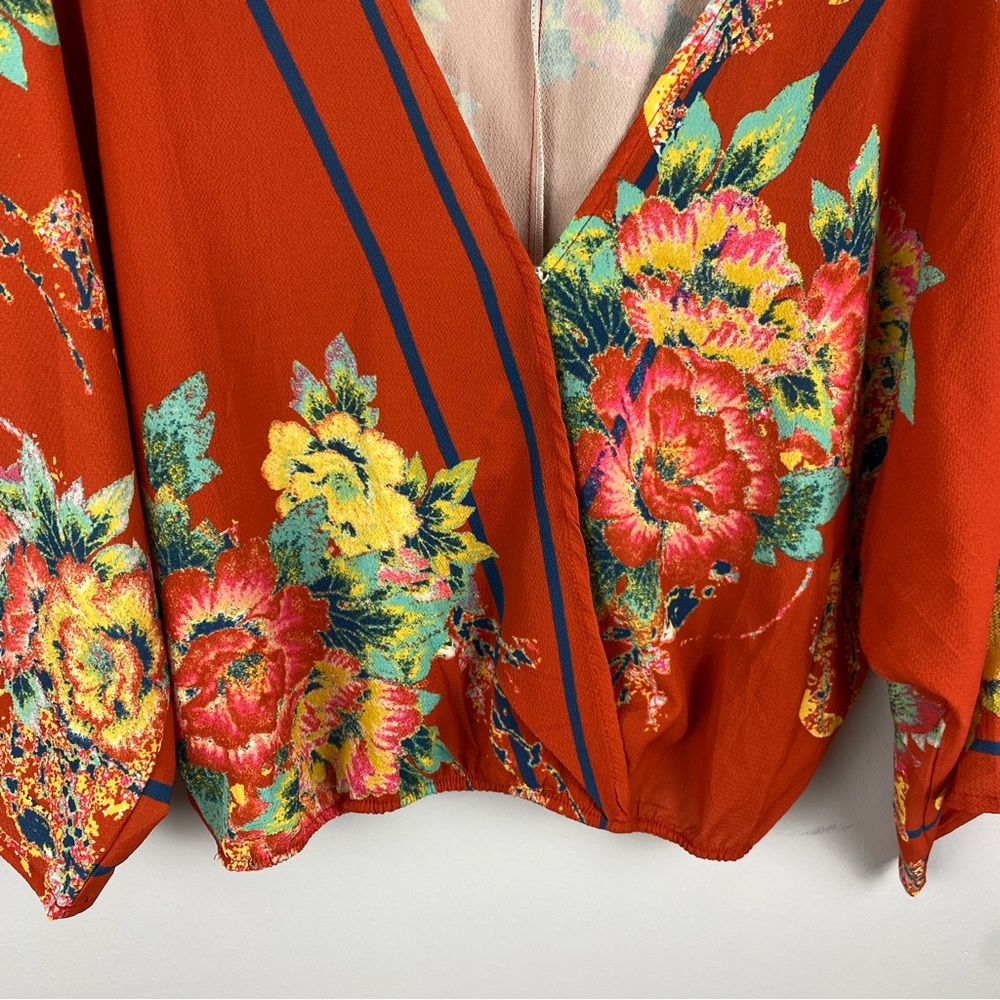 Floral V-Neck Women's Top - Orange - Picture 10 of 10
